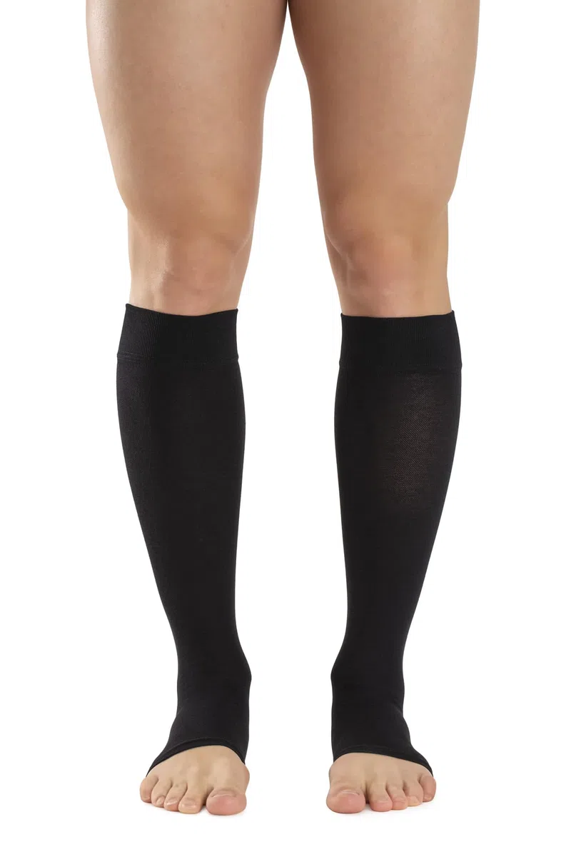 Relaxsan M1050A calcetines punta abierta hasta la rodilla de algodón médico de clase 1 - K1 compresión graduada